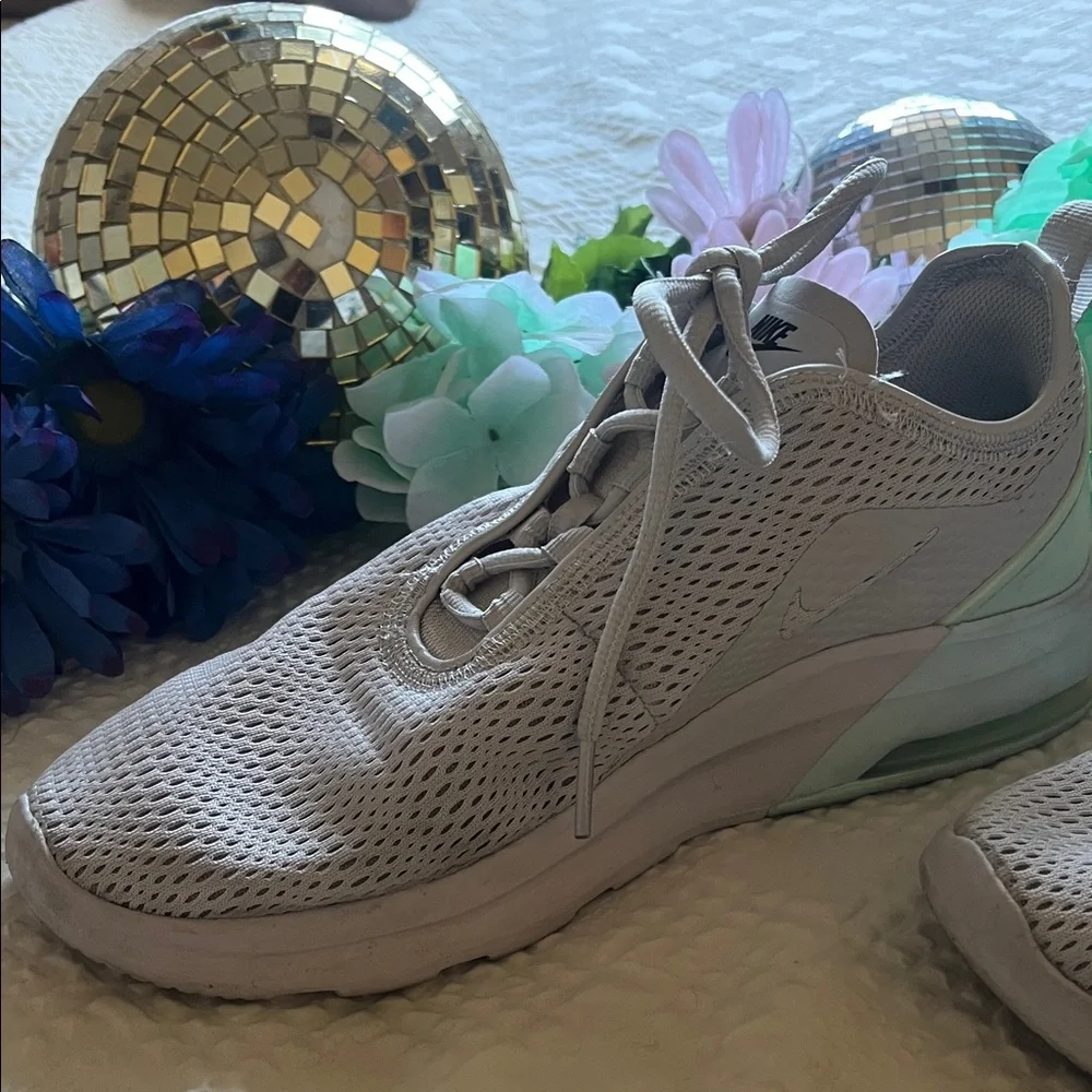 Nike Air Max Light Gray and Green Sneakers - Picture 3 of 13